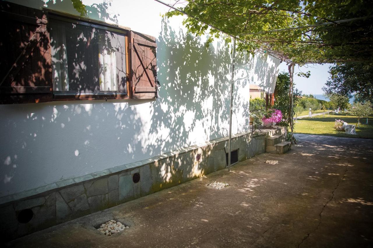 Estate Irene Villa Alexandroupoli Bagian luar foto